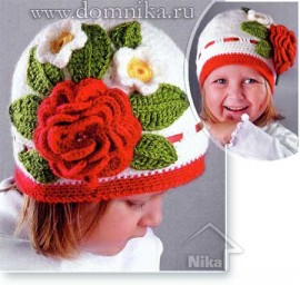 Детская шапка с цветком