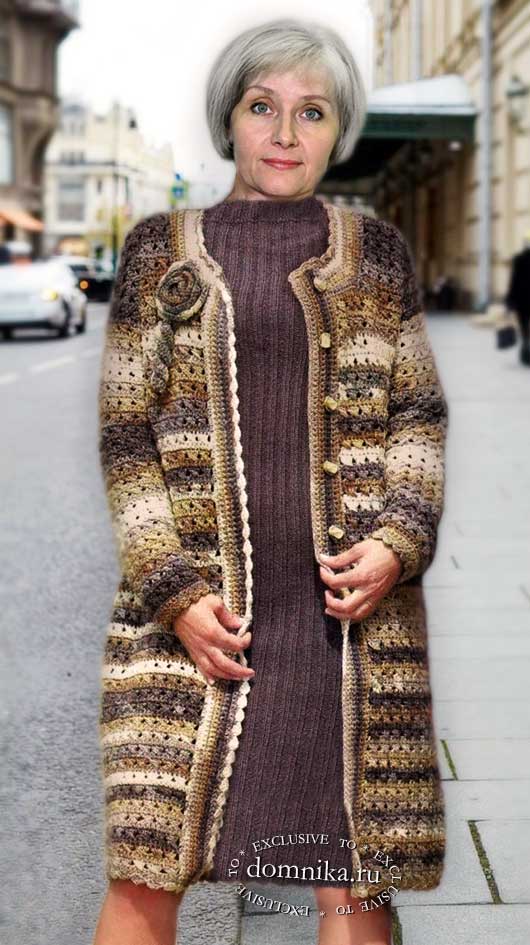 Вязаное пальто для дам пожилого возраста