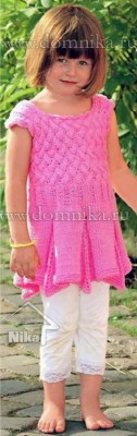 Вязание детского платья с плетеным узором