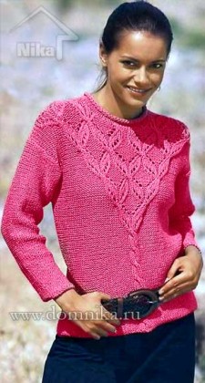 Вязаный свитер с ажурной кокеткой